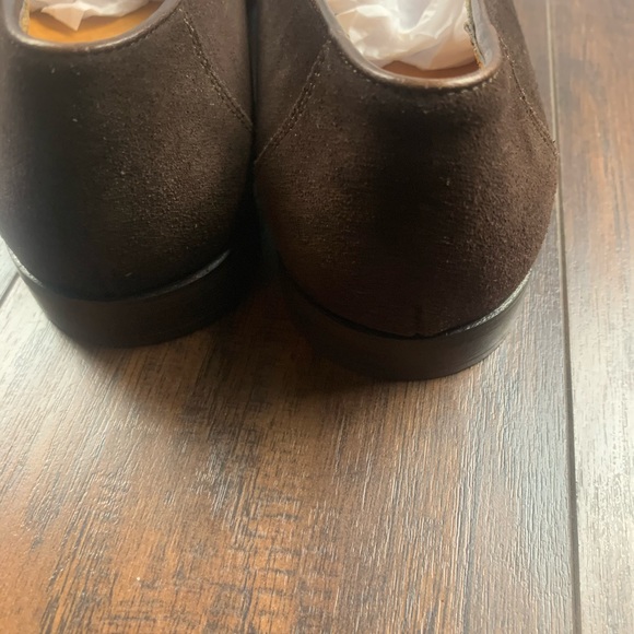 BROWN JOHNSON & MURPHY SLIP-ONS - Picture 3 of 5